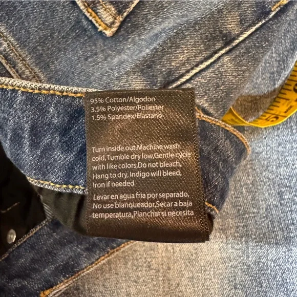 Risen High-Waist Frayed Hem Ankle Flare - Picture 10 of 10